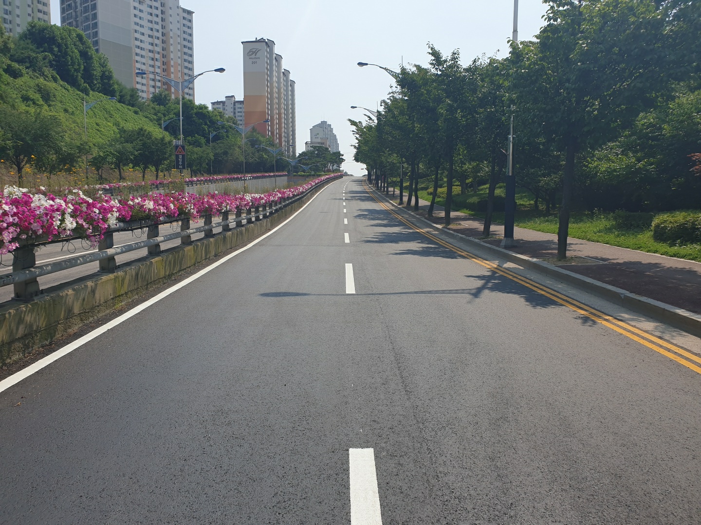 2049928719_EXD9YBNy_1c56b63ec4b90332af11b6395cf2a52f5f9495c7.jpg 이미지크게보기