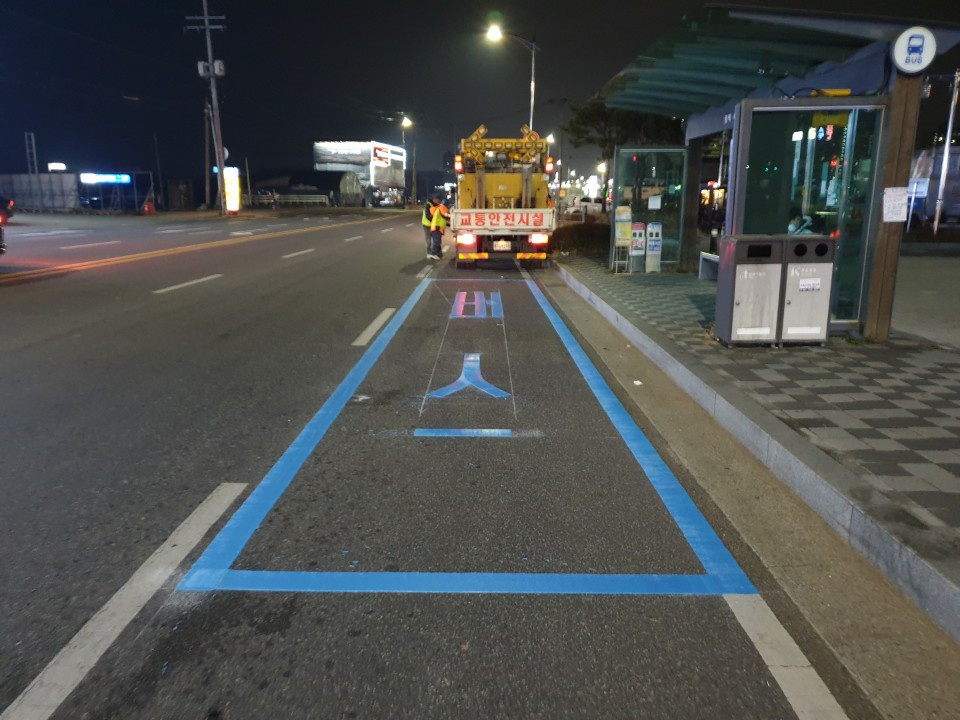 2049928719_Km34w9HO_9d544b90b1d596e7a82cc755a83e3b411ae63894.jpg 이미지크게보기