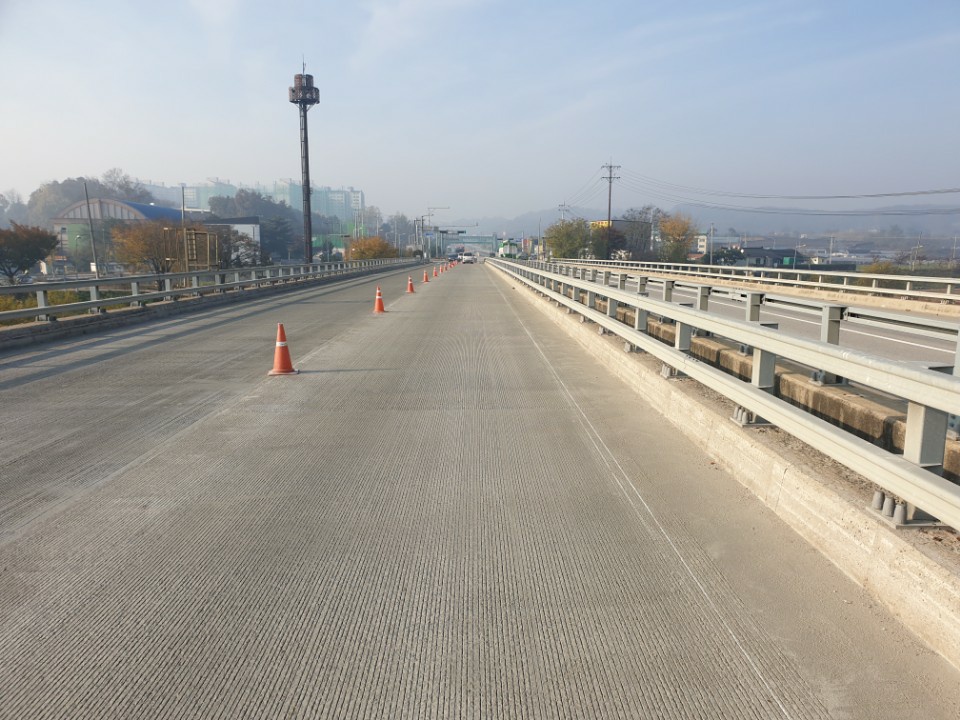 2049928719_9Ax2XWDw_ba58f914ceb7d19da1408b2b4b4e073b183acdd6.jpg 이미지크게보기