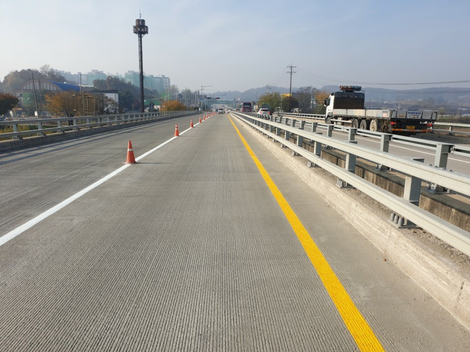 2049928719_WDgGQFUz_a2cbd59f6a0c8398296f26c66d8cad2dc66b164c.jpg 이미지크게보기
